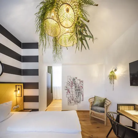 Tropical Paradise Apartment